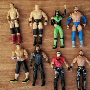 WWE figurines